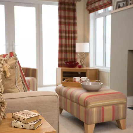 Hollicarrs - Forest Retreat