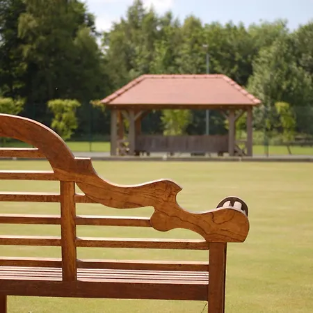 Lodge Hollicarrs - Forest Retreat *