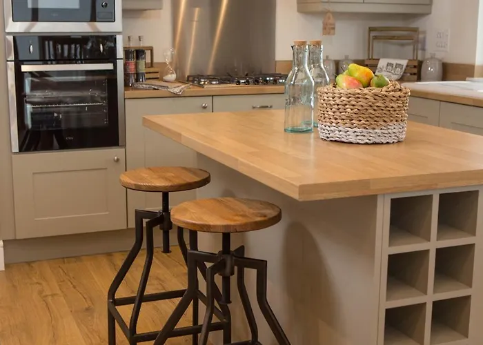 Lodge Hollicarrs - Forest Retreat York