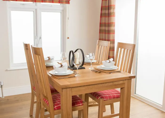 Lodge Hollicarrs - Forest Retreat York